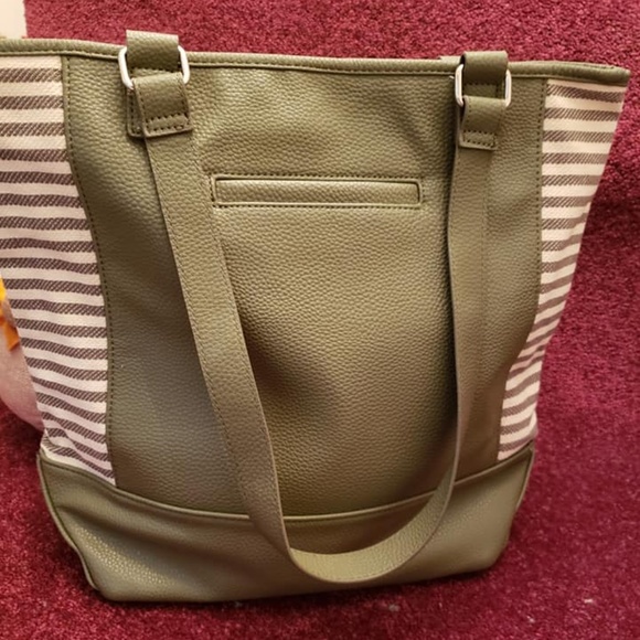 Thirty One Handbags - Thirty One Colorblock Tote